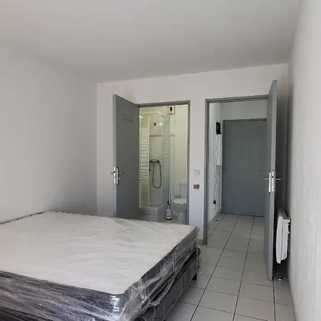 Appartement Open, Grand T2, 47m2, 6 Couchages, 2 Salles De Bai Fréjus